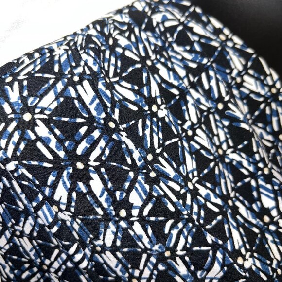 Liz Claiborne Women's M Blouse Wrap Front V Neck Abstract Stretch - Picture 7 of 10